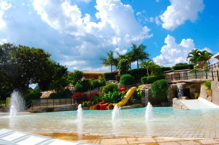 Piazza Diroma - Com Acesso Acqua Park Cn-Go Aparthotel Caldas Novas Exterior photo